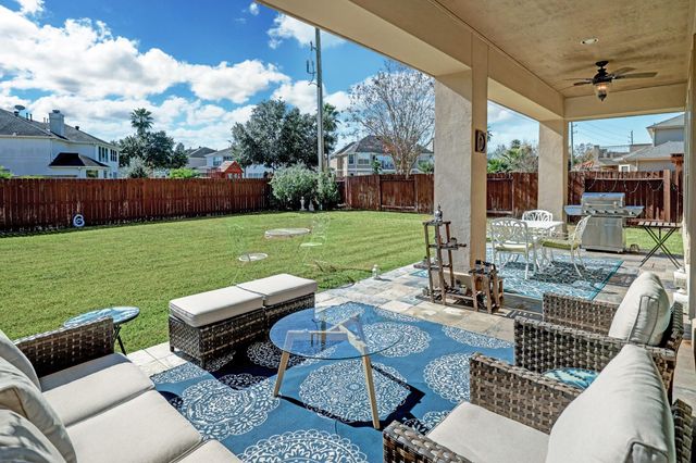 14207 Bay Cliff Court, Houston, TX 77077