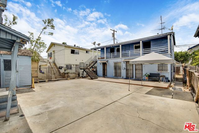 1081 Cherry Avenue, Long Beach, CA 90813