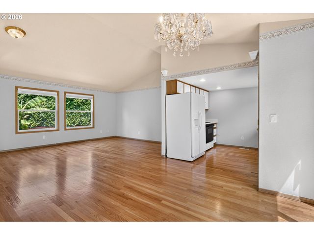 2008 Se 143RD Ave, Portland, OR 97233
