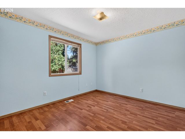 2008 Se 143RD Ave, Portland, OR 97233