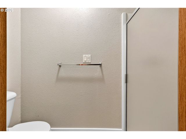 2008 Se 143RD Ave, Portland, OR 97233