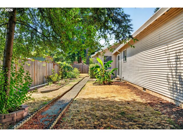 2008 Se 143RD Ave, Portland, OR 97233