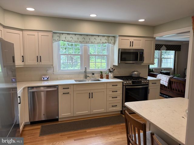 170 CRESCENT DR, Dover, DE 19904