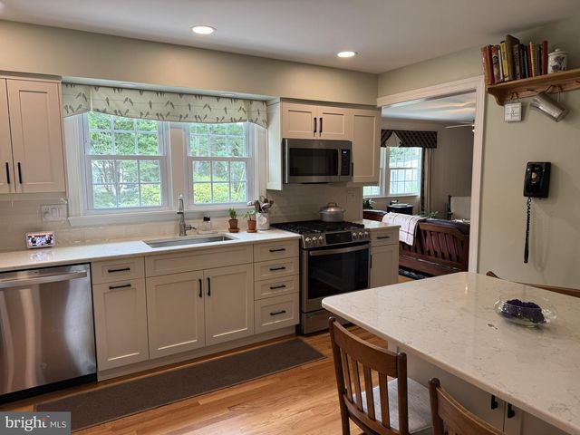 170 CRESCENT DR, Dover, DE 19904