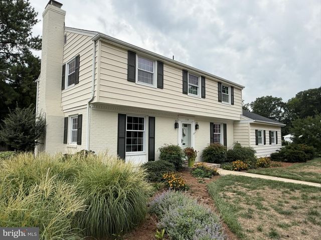 170 CRESCENT DR, Dover, DE 19904