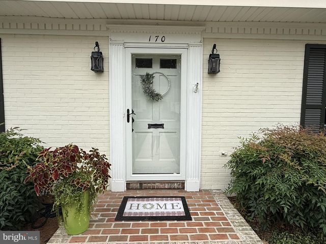 170 CRESCENT DR, Dover, DE 19904
