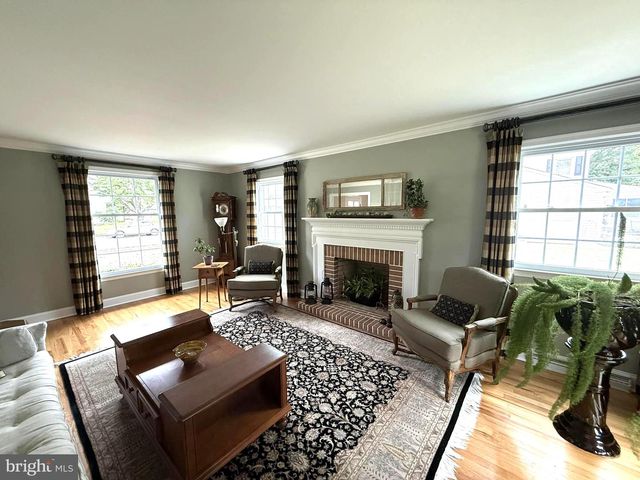 170 CRESCENT DR, Dover, DE 19904