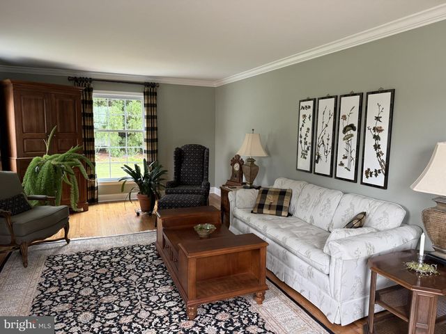 170 CRESCENT DR, Dover, DE 19904
