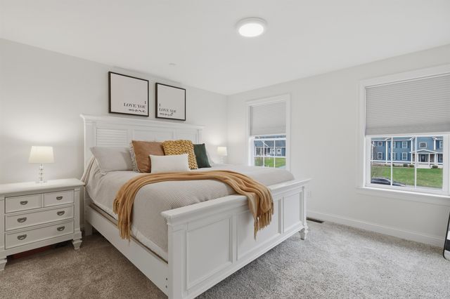 3 Hummingbird Lane, Salem, NH 03079