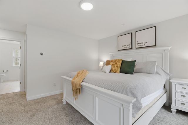 3 Hummingbird Lane, Salem, NH 03079