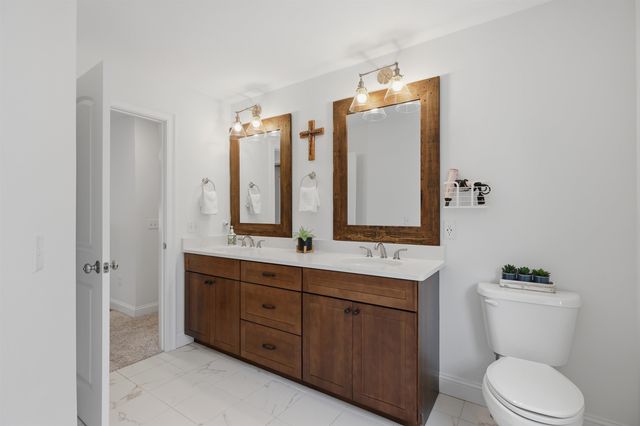 3 Hummingbird Lane, Salem, NH 03079