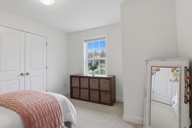 3 Hummingbird Lane, Salem, NH 03079