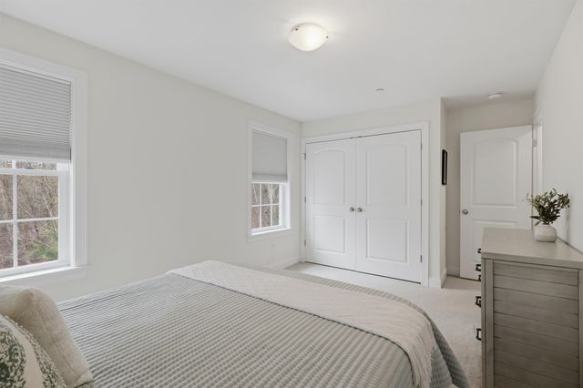 3 Hummingbird Lane, Salem, NH 03079