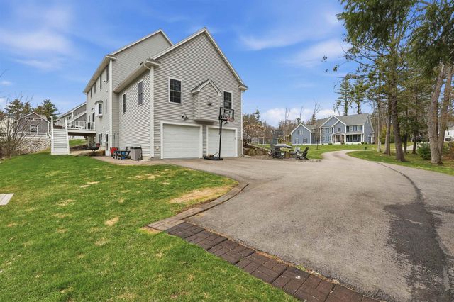 3 Hummingbird Lane, Salem, NH 03079