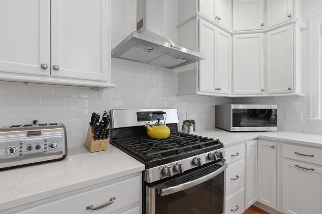 3 Hummingbird Lane, Salem, NH 03079