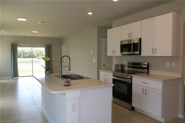 8804 Swell Brooks CT, North Fort Myers, FL 33917