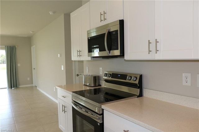 8804 Swell Brooks CT, North Fort Myers, FL 33917