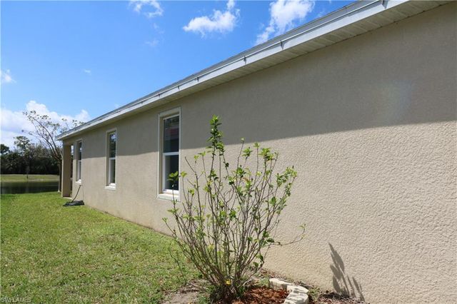 8804 Swell Brooks CT, North Fort Myers, FL 33917