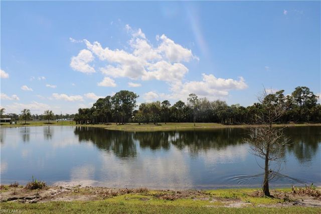 8804 Swell Brooks CT, North Fort Myers, FL 33917