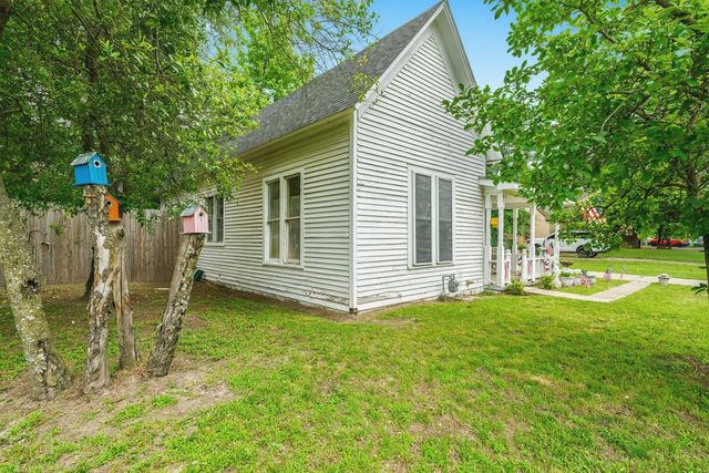 911 N Main Street, Winnsboro, TX 75494