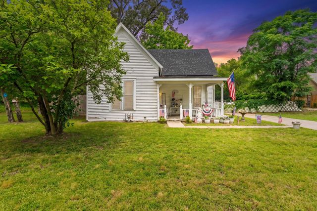 911 N Main Street, Winnsboro, TX 75494