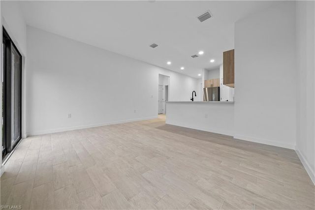 6002 Olive AVE N, Lehigh Acres, FL 33971