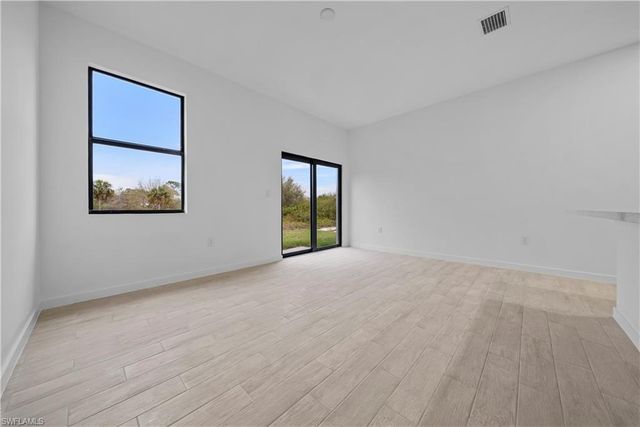 6002 Olive AVE N, Lehigh Acres, FL 33971