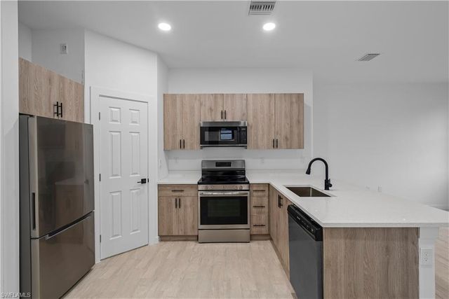 6002 Olive AVE N, Lehigh Acres, FL 33971