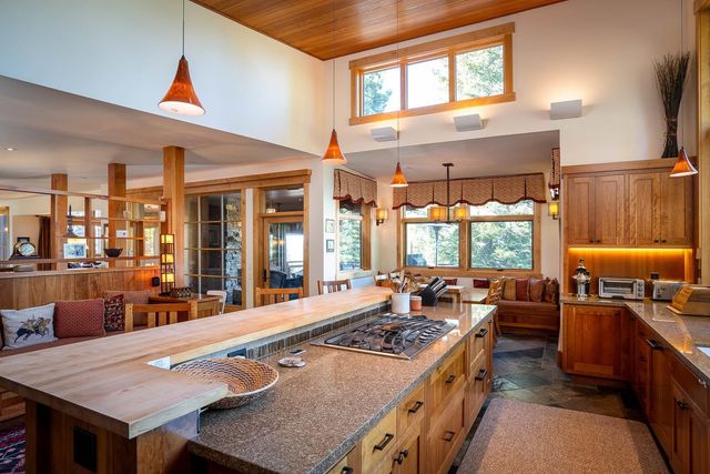 2526 N Summit Place, Truckee, CA 96161