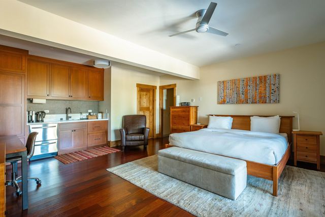 2526 N Summit Place, Truckee, CA 96161