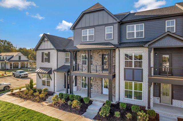 614 Granbury Pvt Drive, Hendersonville, TN 37075