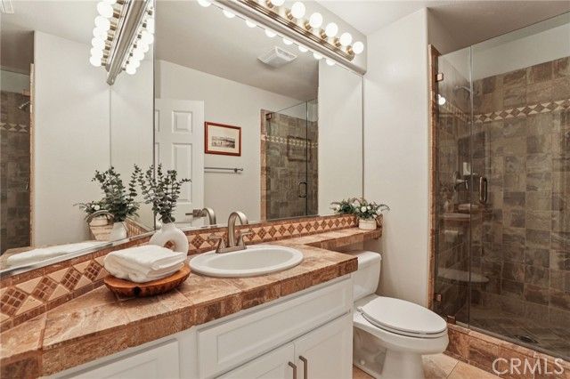 6 Westchester Court, Laguna Hills, CA 92679