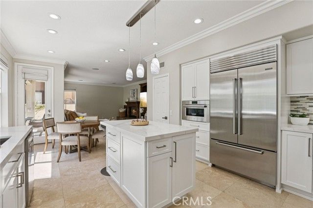 6 Westchester Court, Laguna Hills, CA 92679