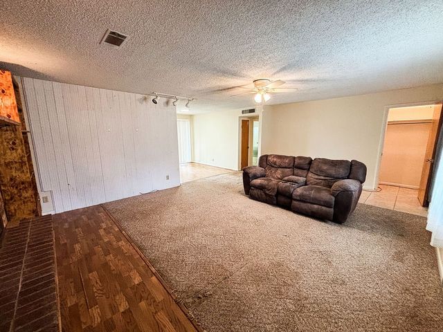 818 Locust Street, Mountain Home, AR 72653