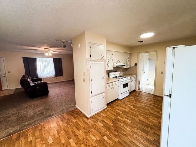 818 Locust Street, Mountain Home, AR 72653