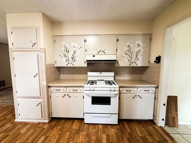 818 Locust Street, Mountain Home, AR 72653