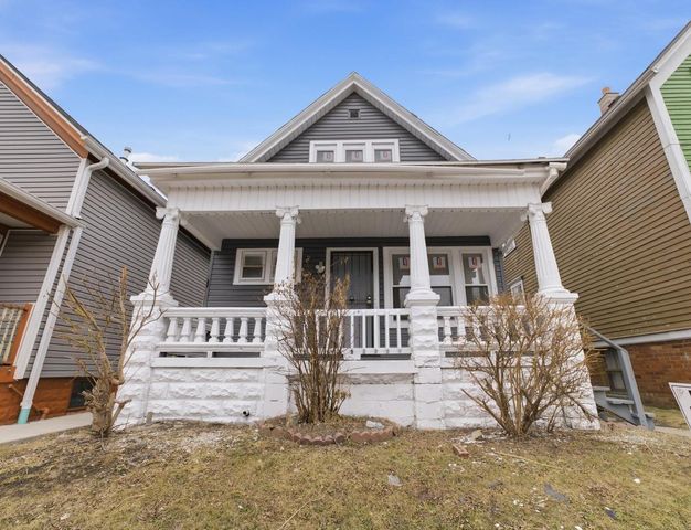 926 35th STREET, Milwaukee, WI 53215