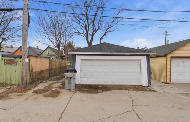 926 35th STREET, Milwaukee, WI 53215