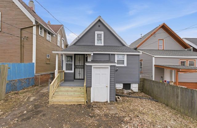 926 35th STREET, Milwaukee, WI 53215