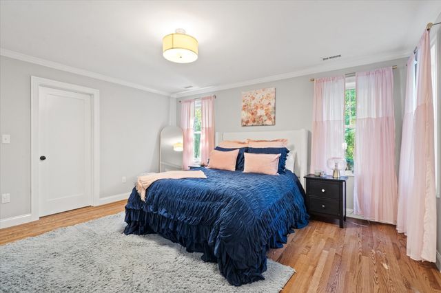66 Castine St, Worcester, MA 01606