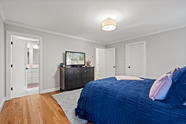 66 Castine St, Worcester, MA 01606