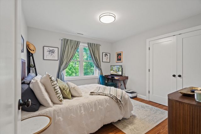 66 Castine St, Worcester, MA 01606