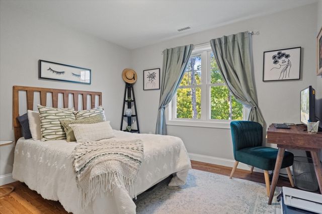 66 Castine St, Worcester, MA 01606