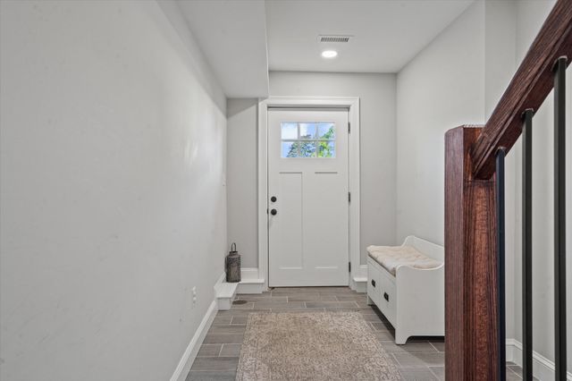 66 Castine St, Worcester, MA 01606