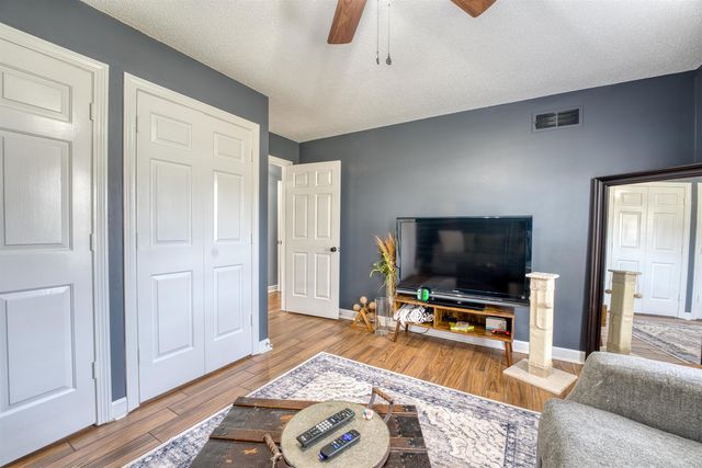 2531 MIMOSA TREE DR, Germantown, TN 38138