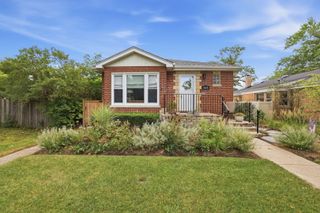 7639 Laramie Avenue, Skokie, IL 60077