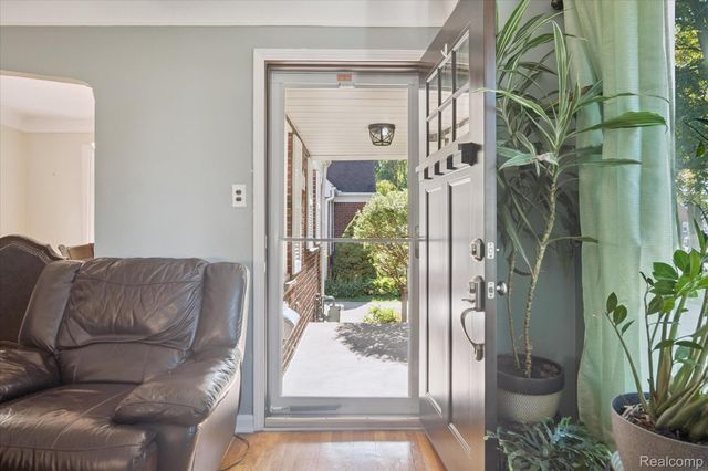 15224 Champaign Road, Allen Park, MI 48101