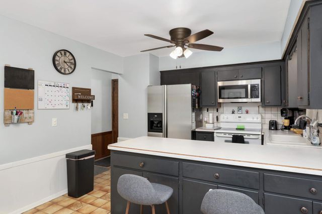 3208 Brookview Drive, Burnsville, MN 55337