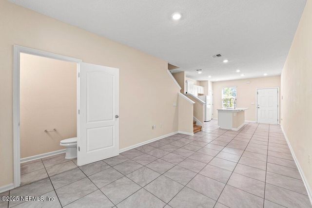 882 ROTARY Road, Jacksonville, FL 32211