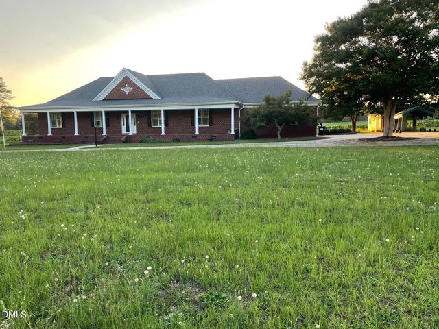 11500 Old Stage Road, Willow Springs, NC 27592